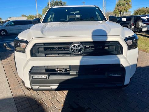Used 2025 Toyota 4Runner SR5 image 9