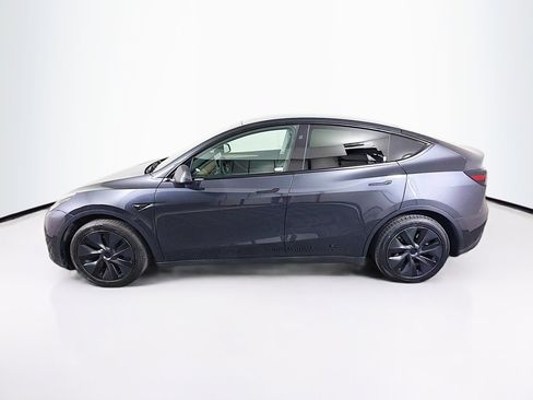 Used 2024 Tesla Model Y Long Range AWD/4WD image 4
