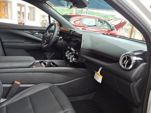 New 2025 Chevrolet Blazer EV LT image 7