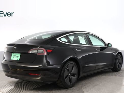 Used 2018 Tesla Model 3 Mid Range RWD image 3