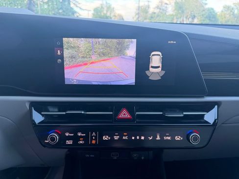 Certified 2023 Kia Niro Wind w/ Wind Preserve Package FWD image 15