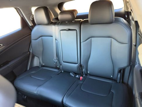 Used 2023 Kia Sportage EX image 13