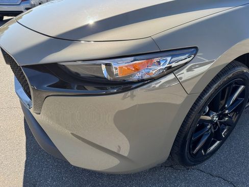 Used 2024 MAZDA MAZDA3 s image 30