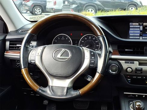 Used 2013 Lexus ES 350 image 9