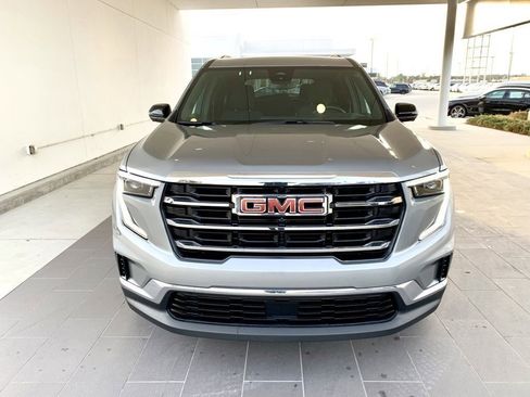 Used 2025 GMC Acadia Elevation image 2