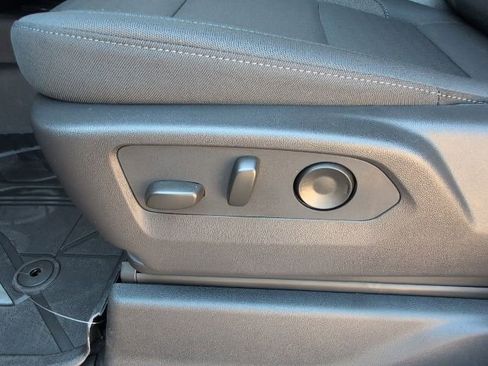 Used 2026 Chevrolet Silverado 1500 Custom image 13