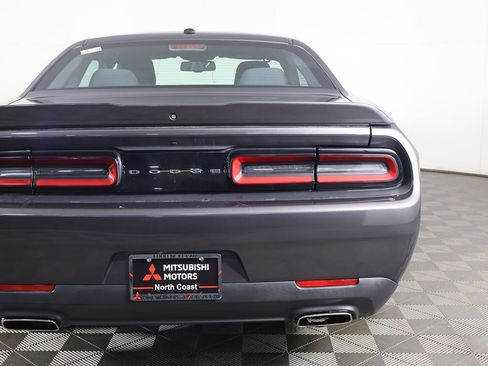 Used 2019 Dodge Challenger SXT image 13
