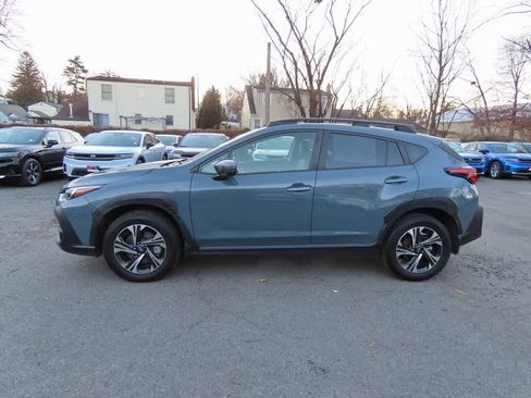 Used 2024 Subaru Crosstrek 2.0i Premium image 3