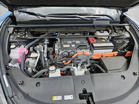 Certified 2025 Lexus RZ 450e w/ Accessory Package (2T) AWD/4WD image 22