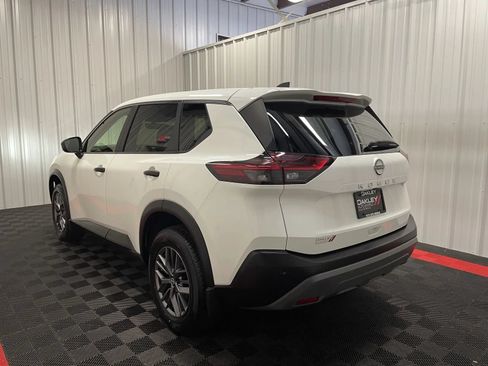 Used 2023 Nissan Rogue S FWD image 2