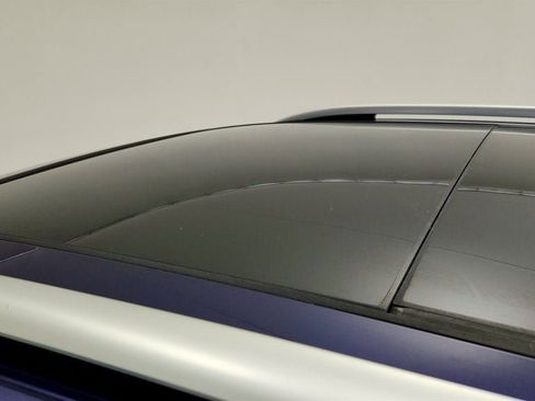 Used 2024 Volkswagen Tiguan SEL R-Line w/ MDO Package, Two-Row image 10