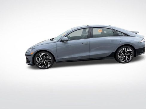 Used 2023 Hyundai Ioniq 6 Limited AWD/4WD image 2