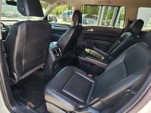 Used 2019 Volkswagen Atlas SE w/ Towing Package AWD/4WD image 11