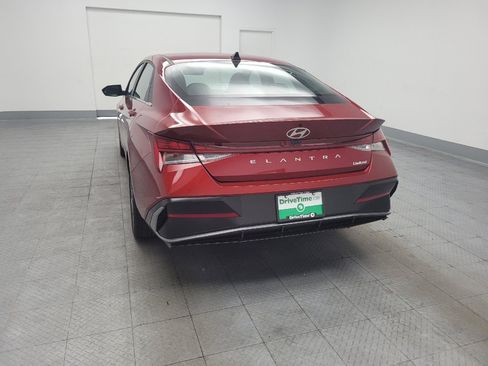 Used 2025 Hyundai Elantra Limited FWD image 6