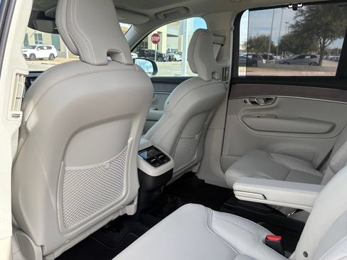 New 2026 Volvo XC90 B6 Ultra w/ Protection Package Premier AWD/4WD image 24