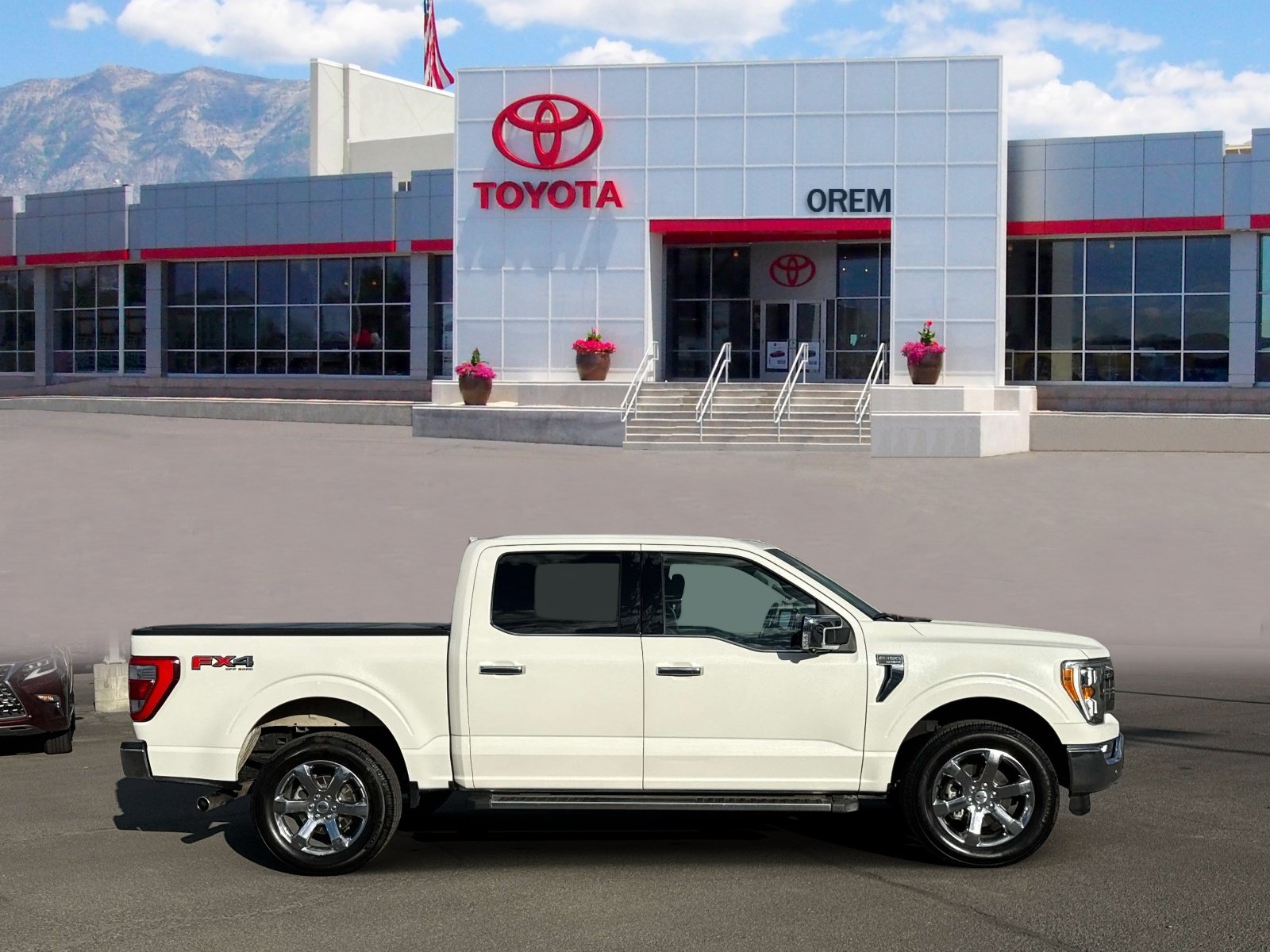 Used 2023 Ford F150 Lariat w/ Trailer Tow Package AWD/4WD image 3