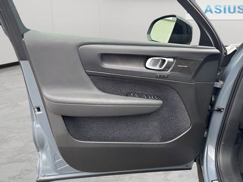 Used 2023 Volvo C40 P8 Recharge Ultimate w/ Protection Package Premier image 14