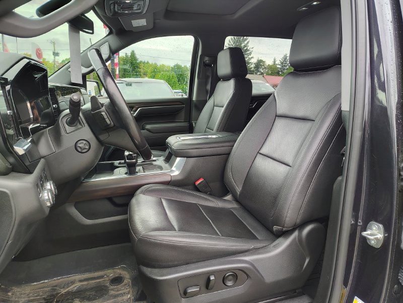 Used 2022 GMC Sierra 1500 SLT w/ SLT Premium Plus Package AWD/4WD image 10