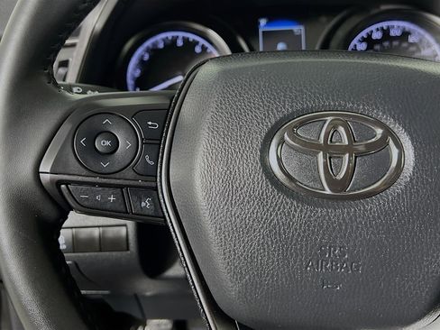 Used 2024 Toyota Camry SE image 19