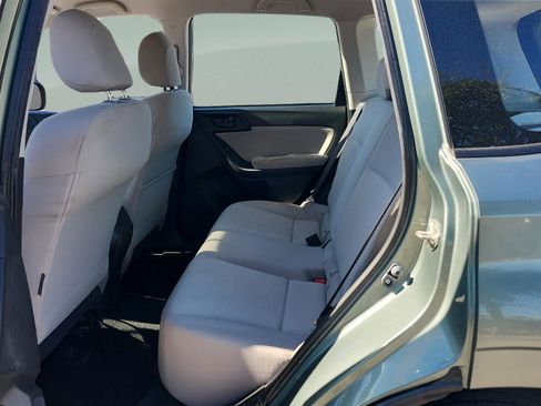 Used 2015 Subaru Forester 2.5i w/ Alloy Wheel Package image 12