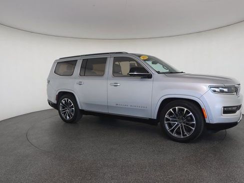 Used 2023 Jeep Grand Wagoneer Series III image 25
