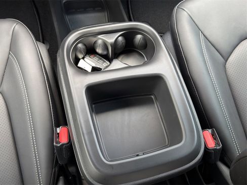 New 2026 Chrysler Voyager LX image 16