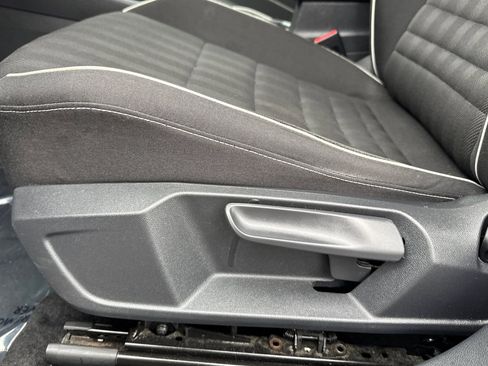 Used 2023 Volkswagen Jetta Sport image 14