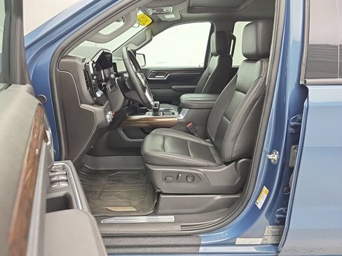 Used 2026 GMC Sierra 1500 Elevation w/ Elevation Premium Package AWD/4WD image 10