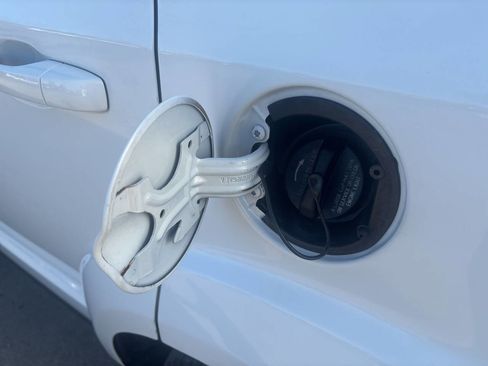 Used 2016 Dodge Journey SXT w/ Comfort/Convenience Group image 21