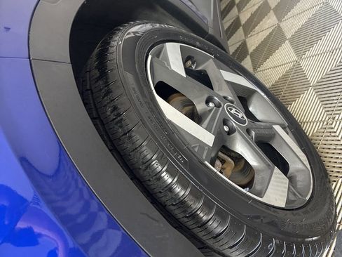 Used 2023 Hyundai Venue SEL FWD image 31