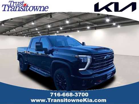 Used 2025 Chevrolet Silverado 2500 LT w/ Trail Boss Package image 1