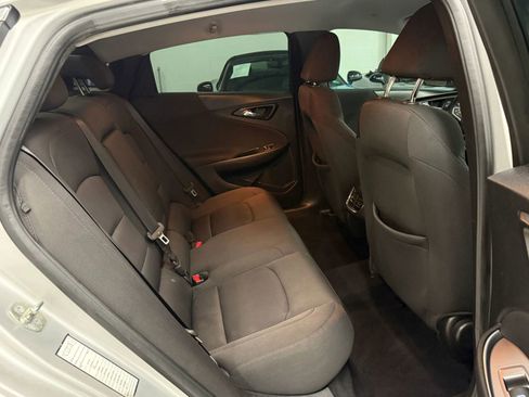 Used 2018 Chevrolet Malibu LT image 21