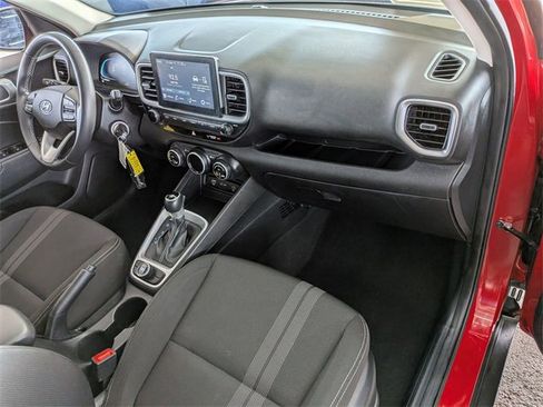 Used 2023 Hyundai Venue SEL image 35