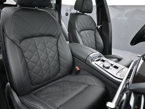 Used 2025 BMW X5 xDrive40i image 21