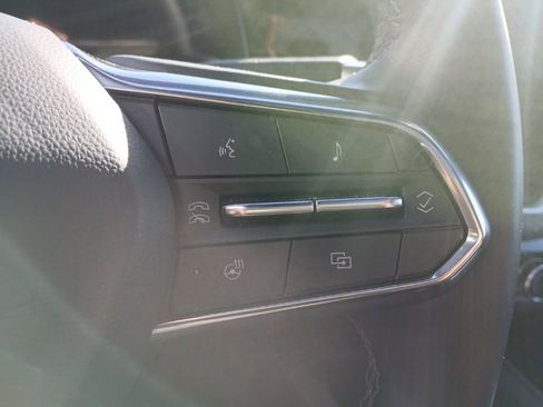 Used 2025 Chevrolet Equinox LT image 17