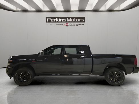 New 2026 RAM 2500 Laramie AWD/4WD image 2