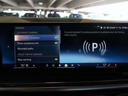 Used 2026 BMW X6 xDrive40i w/ Climate Comfort Package image 21