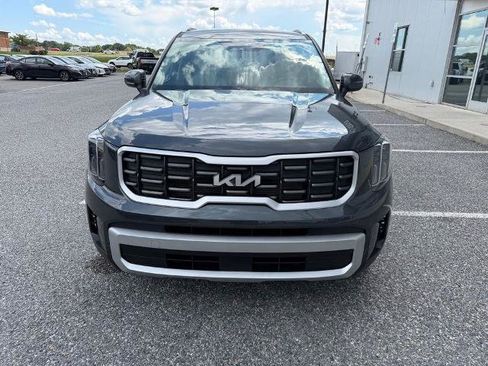 Used 2024 Kia Telluride S AWD/4WD image 3