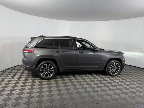 Used 2022 Jeep Grand Cherokee Overland AWD/4WD image 5