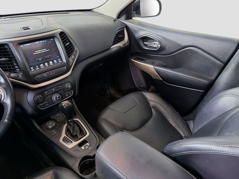 Used 2018 Jeep Cherokee Limited AWD/4WD image 20