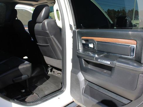 Used 2015 RAM 2500 Laramie image 14