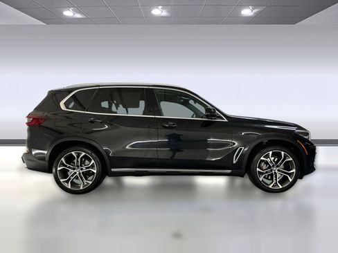 Used 2023 BMW X5 sDrive40i w/ Climate Comfort Package image 7