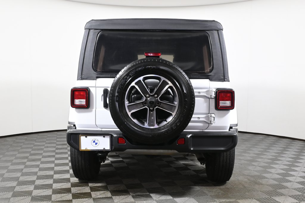 Used 2023 Jeep Wrangler Unlimited Sahara AWD/4WD image 6