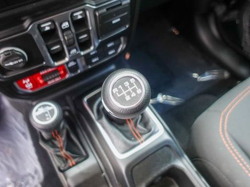 Used 2020 Jeep Gladiator Mojave w/ Cold Weather Group AWD/4WD image 21