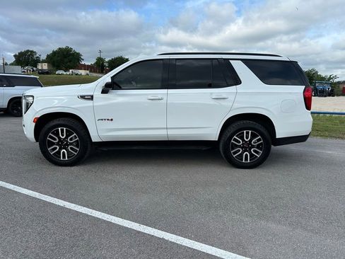 Used 2023 GMC Yukon AT4 AWD/4WD image 3