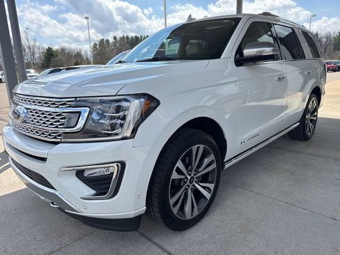 Certified 2021 Ford Expedition Platinum image 3