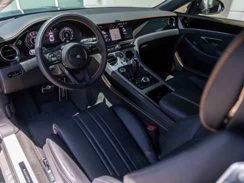 Certified 2025 Bentley Continental GT AWD/4WD image 4