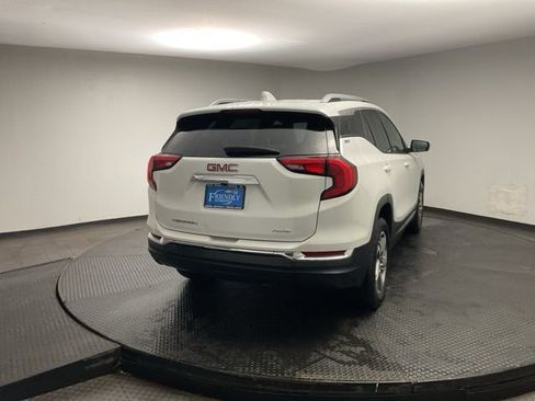 Certified 2021 GMC Terrain SLT image 8