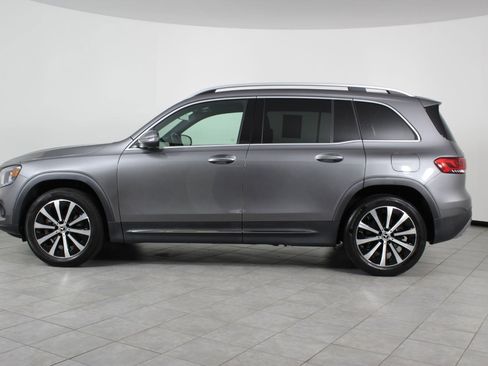 Used 2023 Mercedes-Benz GLB 250 image 2