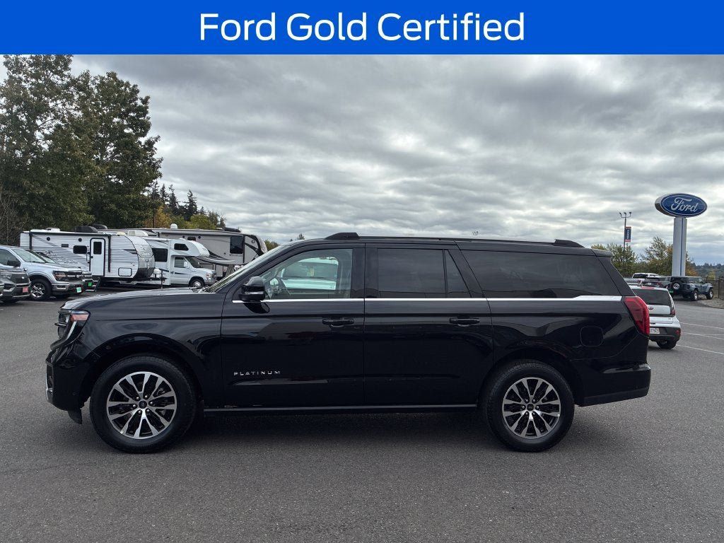 Used 2025 Ford Expedition Max Platinum AWD/4WD image 3